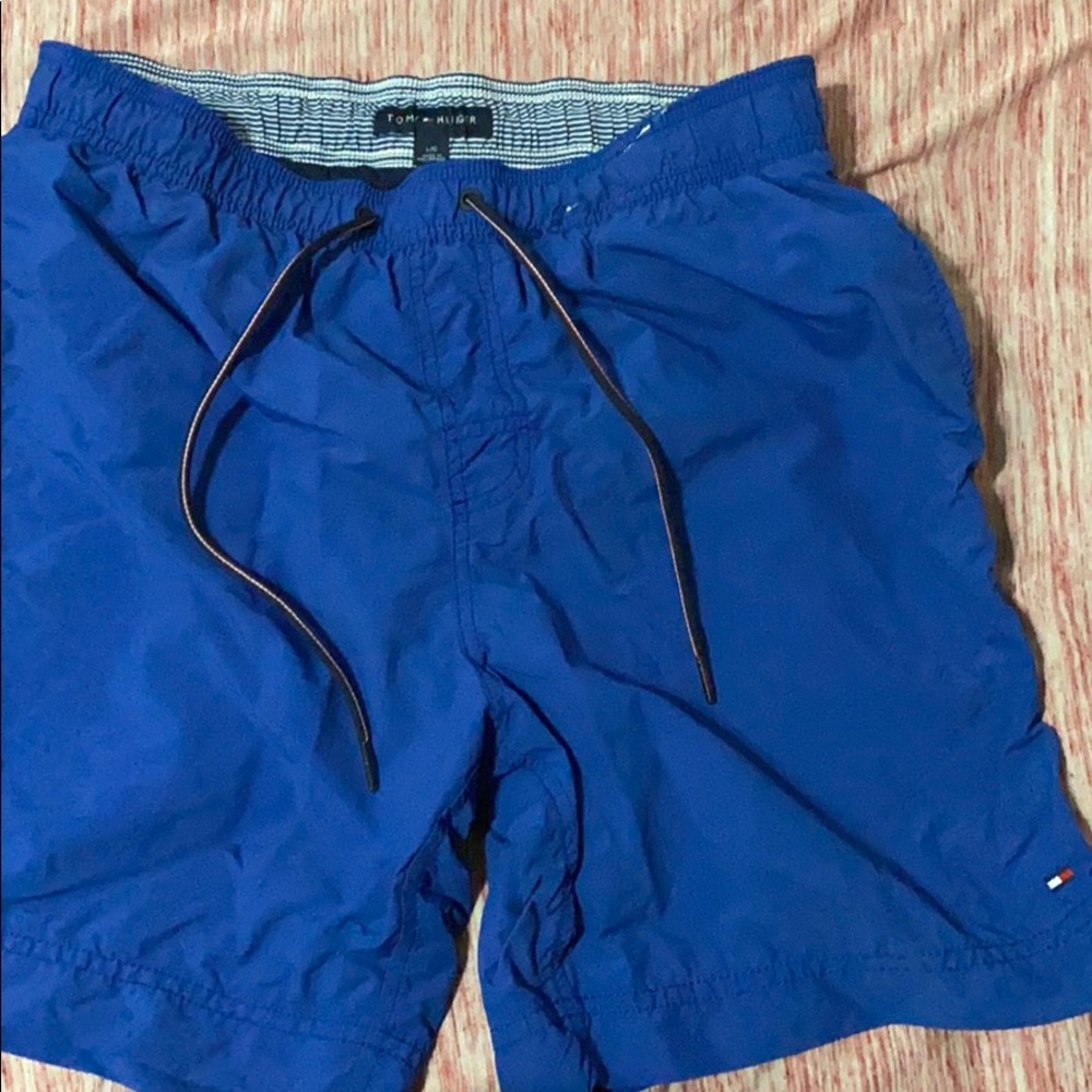 Tommy Hilfiger shorts - Picture 1 of 5